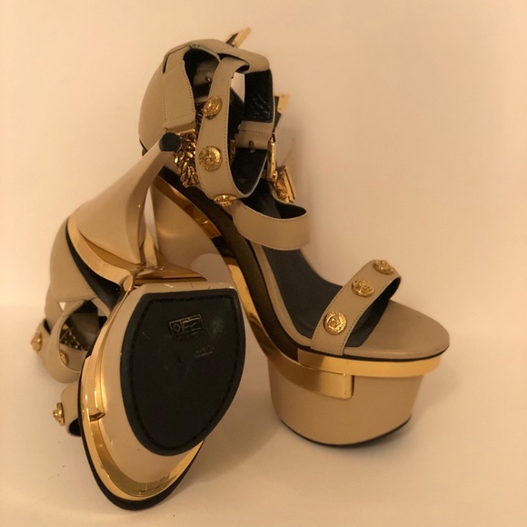 Versace platform heels - Picture 6 of 7